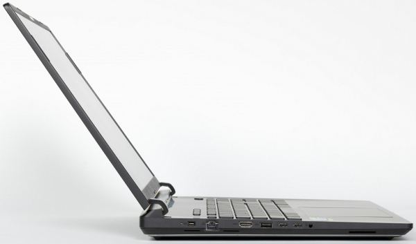 Обзор игрового ноутбука Asus ROG Strix Scar 18 G835LX с Intel Core Ultra 9 275HX и Nvidia GeForce RTX 5090 Laptop