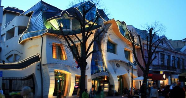 Фантастические здания и где они &laquo;обитают&raquo;: 12 необычных строений мира