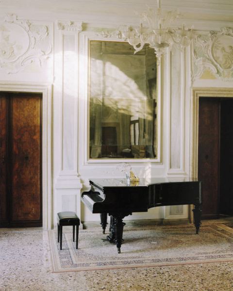 Как жил Пьер Карден: 3 дворца известного кутюрье Как жил Пьер Карден: 3 дворца известного кутюрье