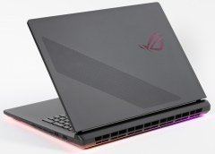 Обзор игрового ноутбука Asus ROG Strix Scar 18 G835LX с Intel Core Ultra 9 275HX и Nvidia GeForce RTX 5090 Laptop