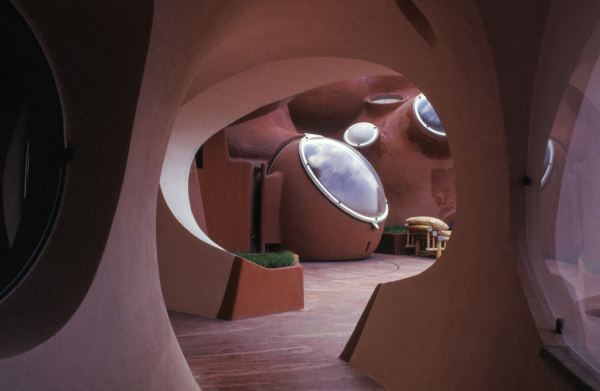 Как жил Пьер Карден: 3 дворца известного кутюрье Как жил Пьер Карден: 3 дворца известного кутюрье