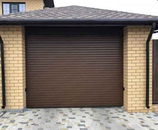 Роллетные ворота: виды, особенности и преимущества Роллетные ворота: виды, особенности и преимущества