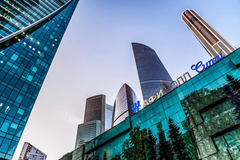 Архитектура 90-х: капром, постмодернизм, лужковская и другие стили