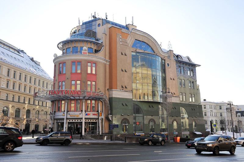 Архитектура 90-х: капром, постмодернизм, лужковская и другие стили