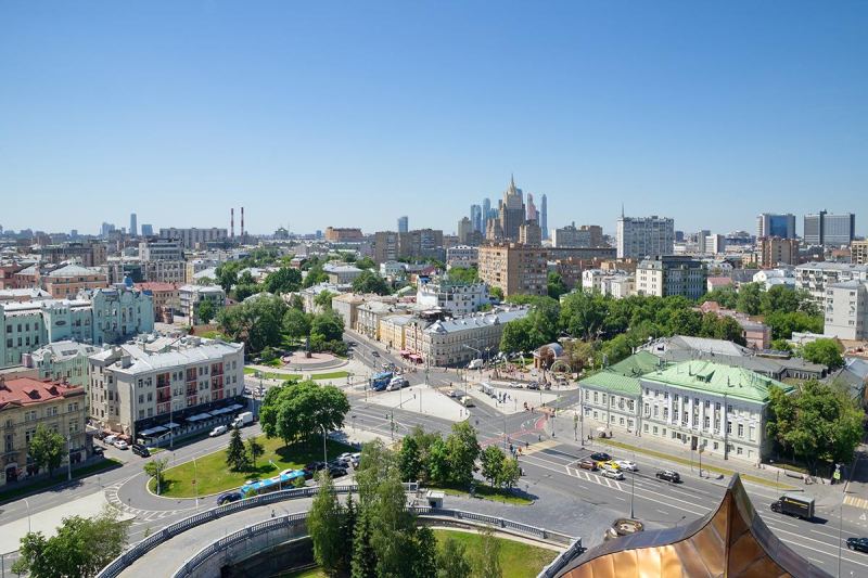 Архитектура 90-х: капром, постмодернизм, лужковская и другие стили