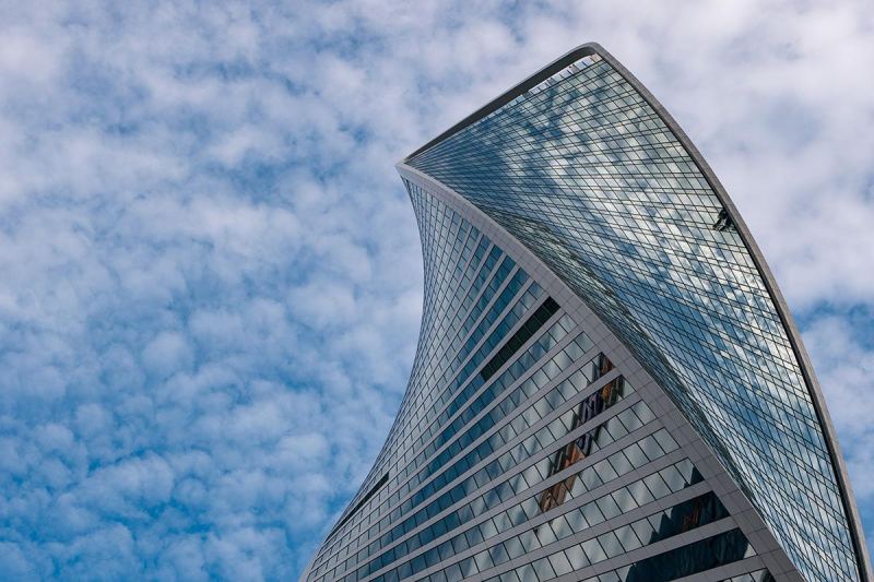 Архитектура 90-х: капром, постмодернизм, лужковская и другие стили