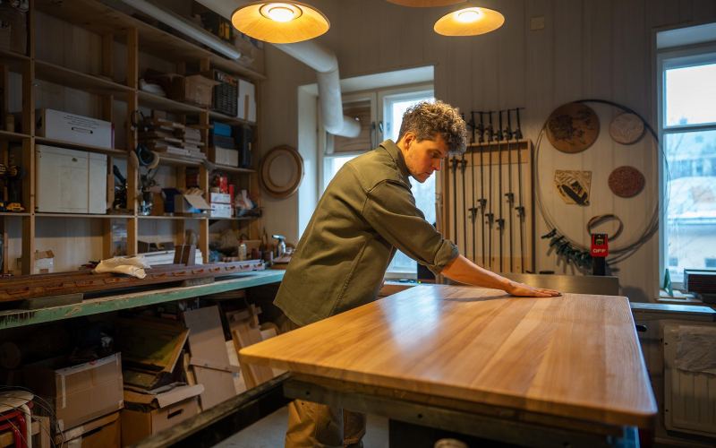 Как сделать стол своими руками: инструкция и идеи с фото