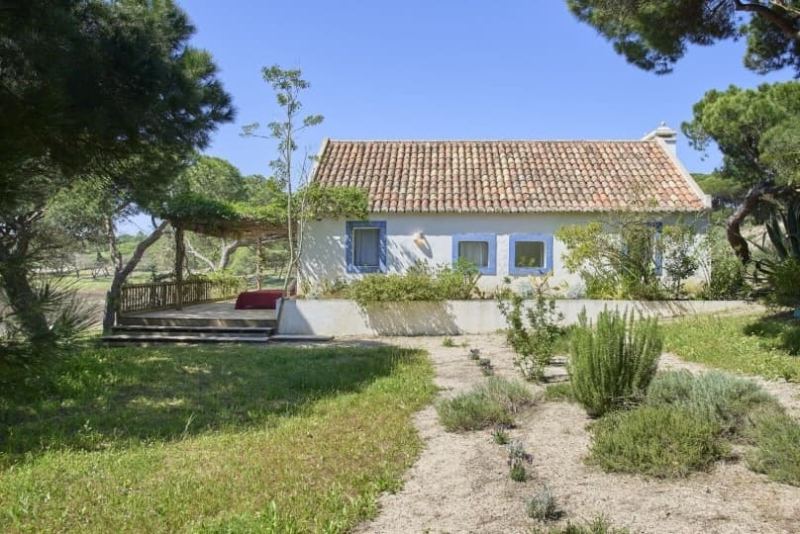 Кристиан Лубутен представил две новые виллы в своем отеле в Португалии