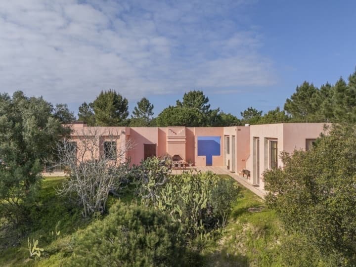 Кристиан Лубутен представил две новые виллы в своем отеле в Португалии