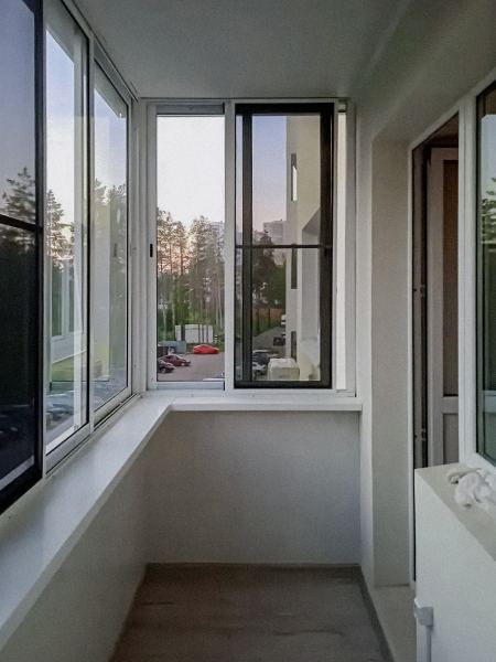 «Одно из моих любимых мест в квар­тире»: 3 варианта обустройства балкона