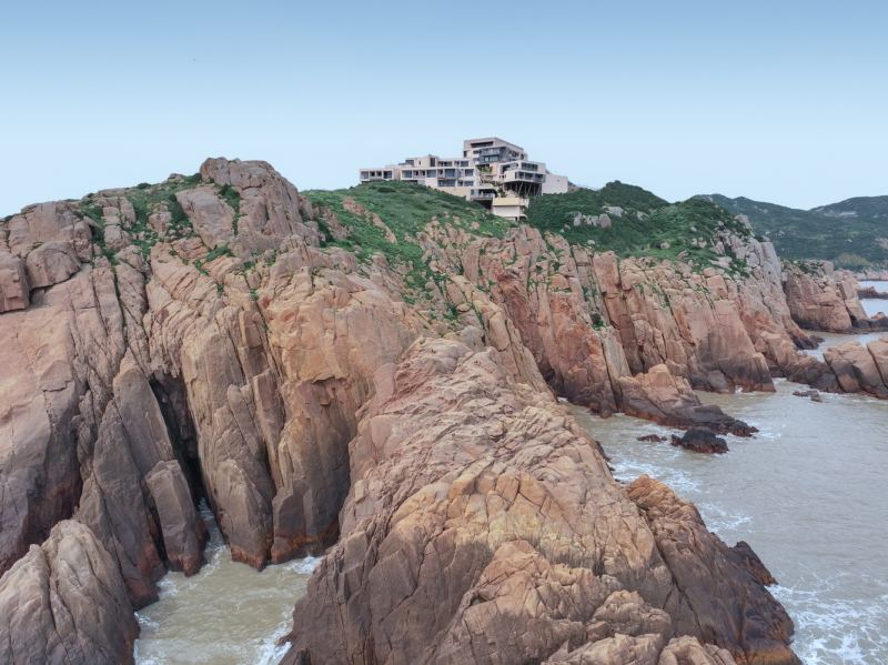 Отель-маяк на острове Хуанлун в городе Чжоушань, Китай