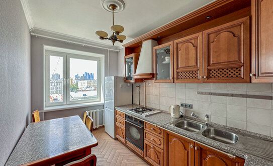 «Сталинка, я выбираю тебя!». Почему люди хотят жить в домах 30–50-х годов постройки