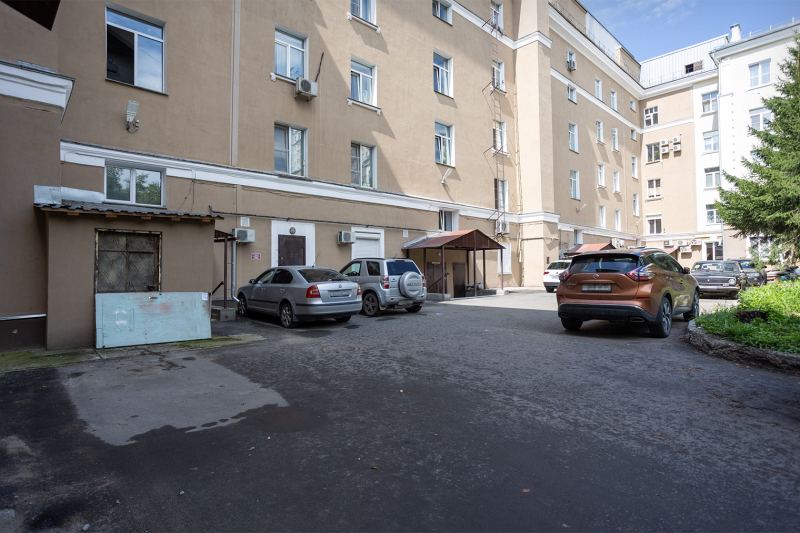 «Вдохновлялась горами, пещерами и бетоном»: как я сделала ремонт в сталинке 56 м²