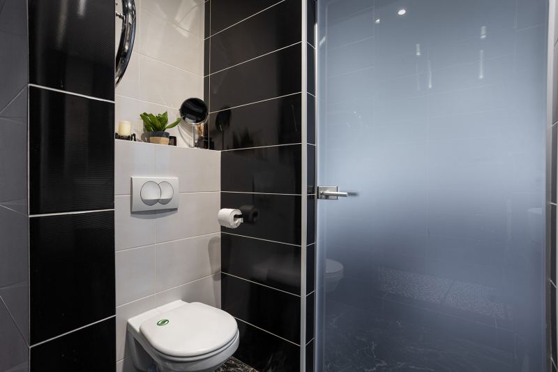 «Вдохновлялась горами, пещерами и бетоном»: как я сделала ремонт в сталинке 56 м²