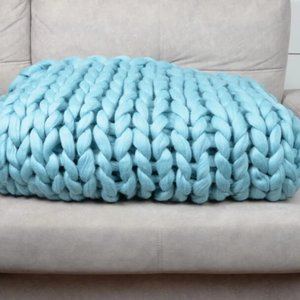 Плед крупной вязки