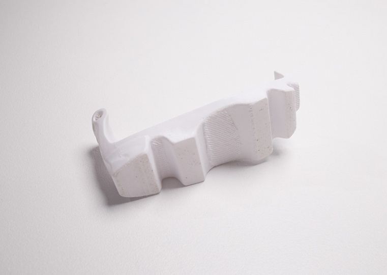 Данияр Удербеков сочетает традиции и технологии в кроссовках UDRB