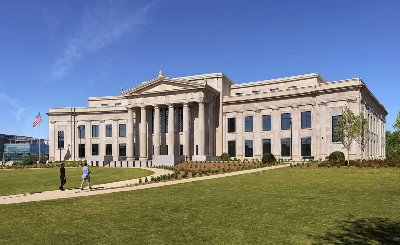 Дональд Трамп сделал классический стиль предпочтительным для новых гражданский зданий США