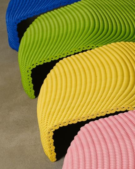 Eburet представил первую коллекцию уличной мебели