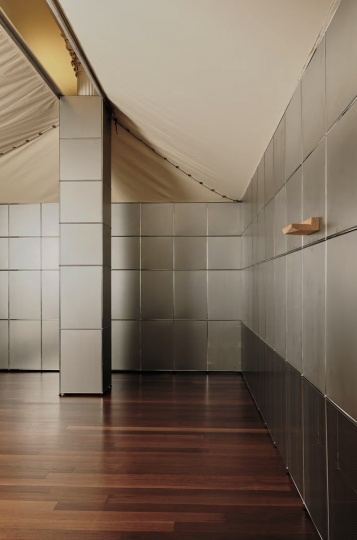 Коллаборация USM и студии LOVEISENOUGH