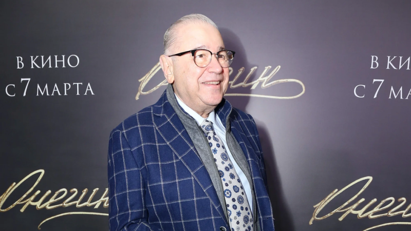 Евгений Петросян