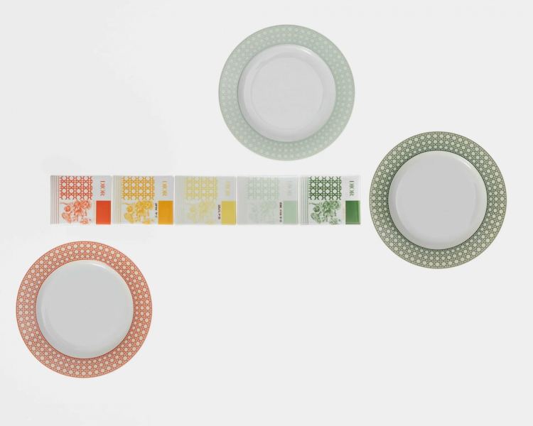 Посуду Dior Maison теперь можно персонализировать