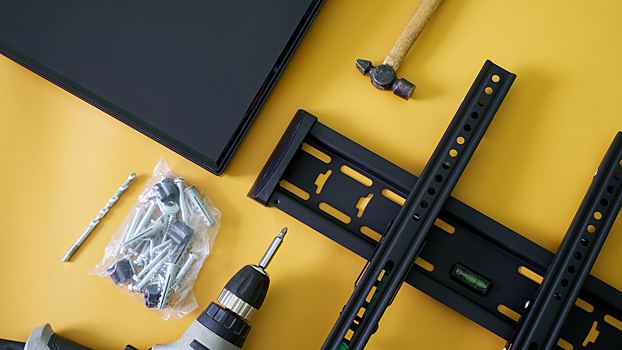 Сверлите правильно: как повесить телевизор, картину или зеркало на стену