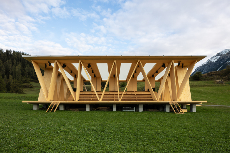 Театр под открытым небом в городе Ланч-Ленц, Швейцария