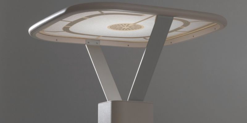 WINT Design Lab придумала лампу, яркость которой меняется за счет движения жидкого металла